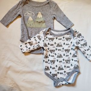 SALE💙 5/$25 Gender neutral mountain onesies